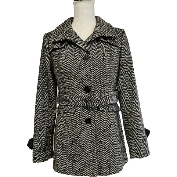 Nicole Miller Jackets & Blazers - Nicole Miller Black‎ And White Herringbone Belted Single Breasted Coat Size S